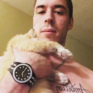 Meet your Posher, Jason